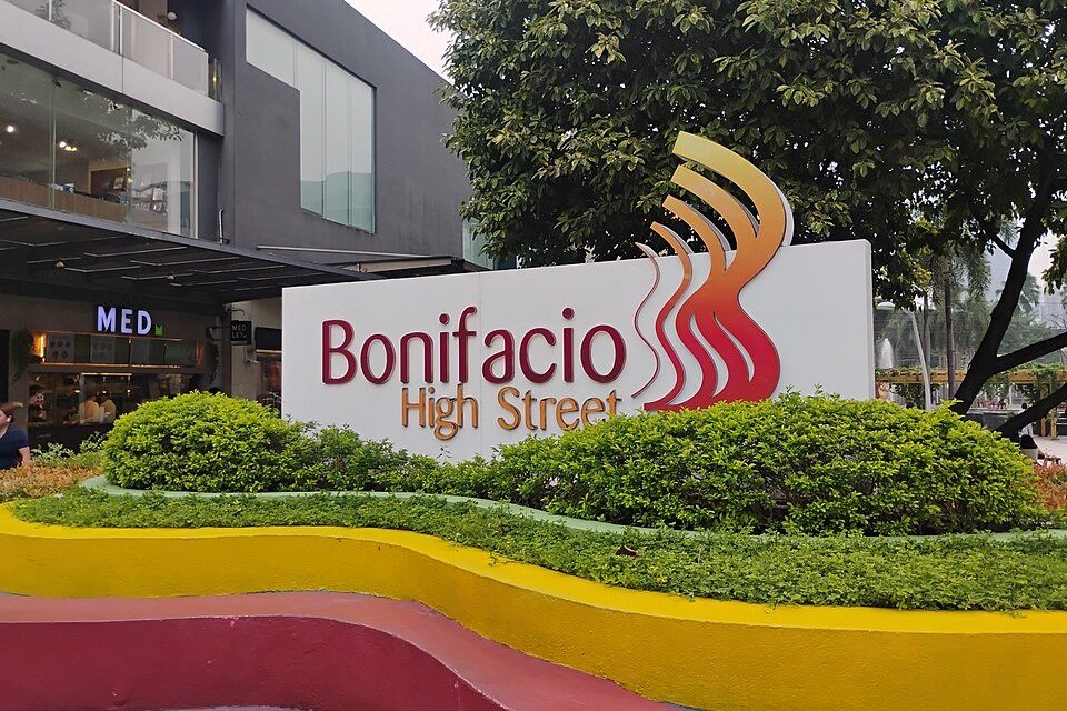 Bonifacio High Street sign surrounded by greenery in Bonifacio Global City, Taguig